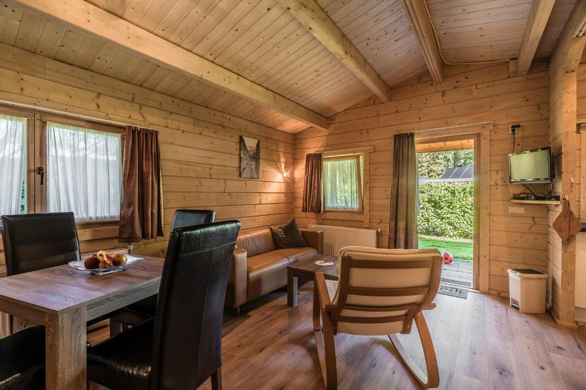 Camping Het Bosbad Emmeloord Rom bilde